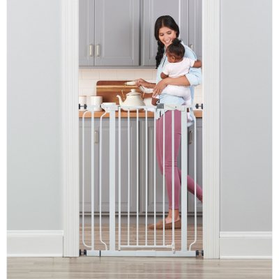 Regalo Easy Step Extra Tall Baby Gate, 29 - 36.5 (Choose Your Color) -  Sam's Club