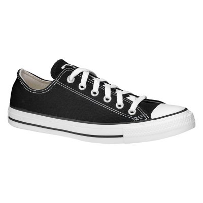 Low black chucks shops