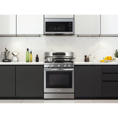 Samsung 30-in 5 Burners 6-cu ft Self-cleaning Air Fry Convection Oven  Slide-in Smart Natural Gas Range (Fingerprint Resistant Stainless Steel) in  the Single Oven Gas Ranges department at